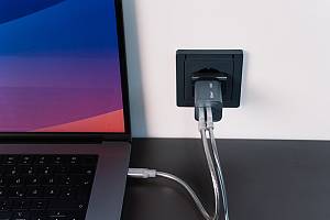 Verbatim Wall GaN Charger 35W USB-C USB-A (UK/EU/US) GNC-35